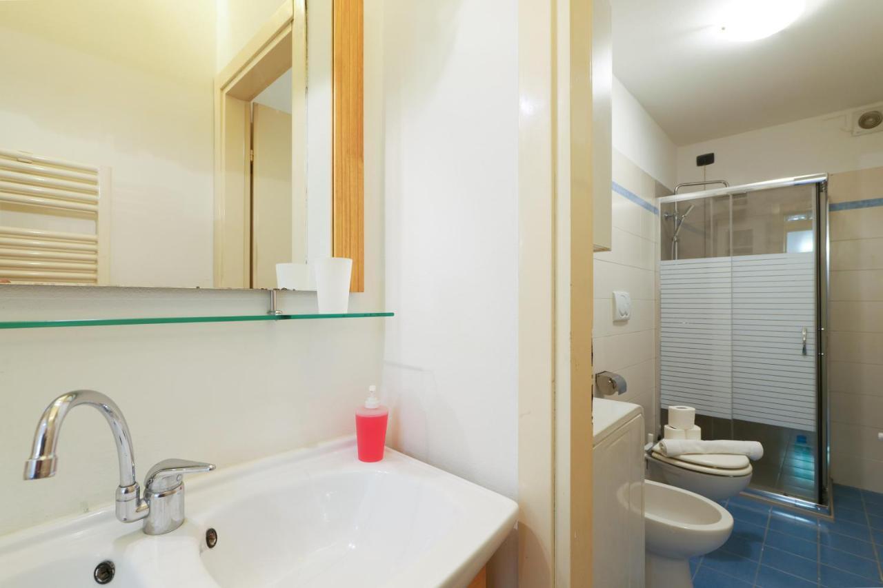 Primopiano - Pellegrino Rossi B Apartment Milan Bagian luar foto
